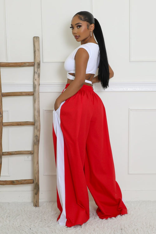 Red Robin Oversized Pants