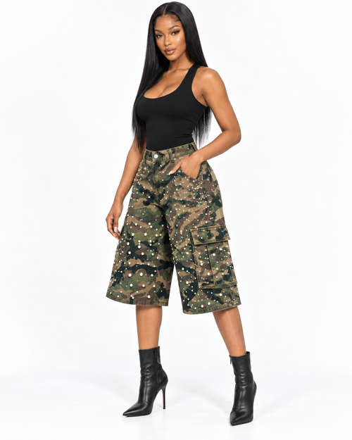 Pearl Patrol Cargo Shorts three-quarter view